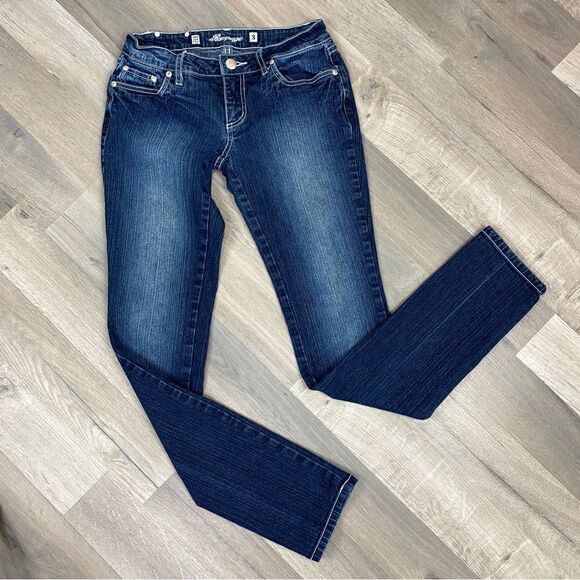 Rampage Distress Fade Straight Leg Stretch Jeans Blue Juniors 3 Low Rise Y2K - Picture 2 of 10